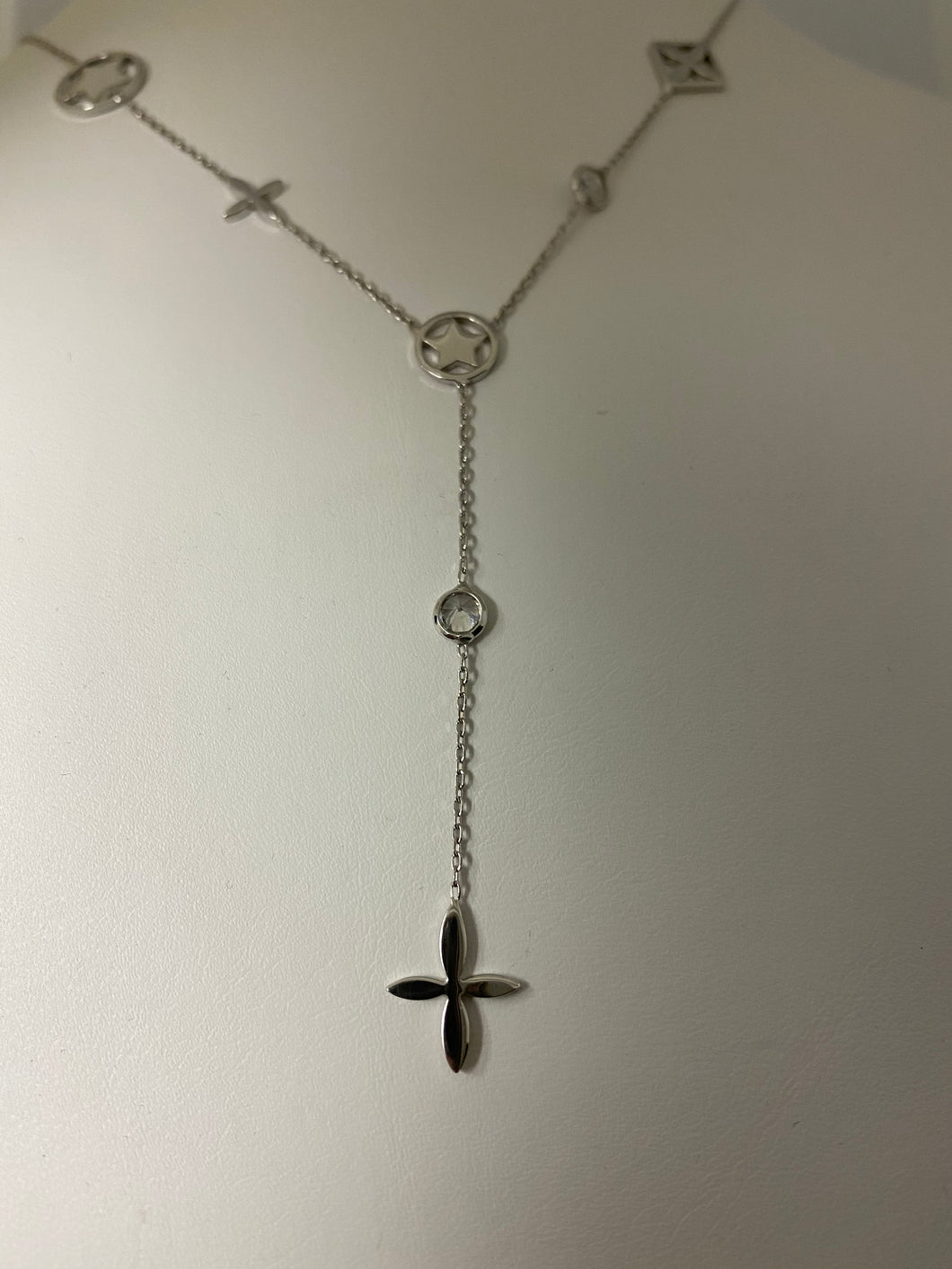 Sterling Clover-motifs 