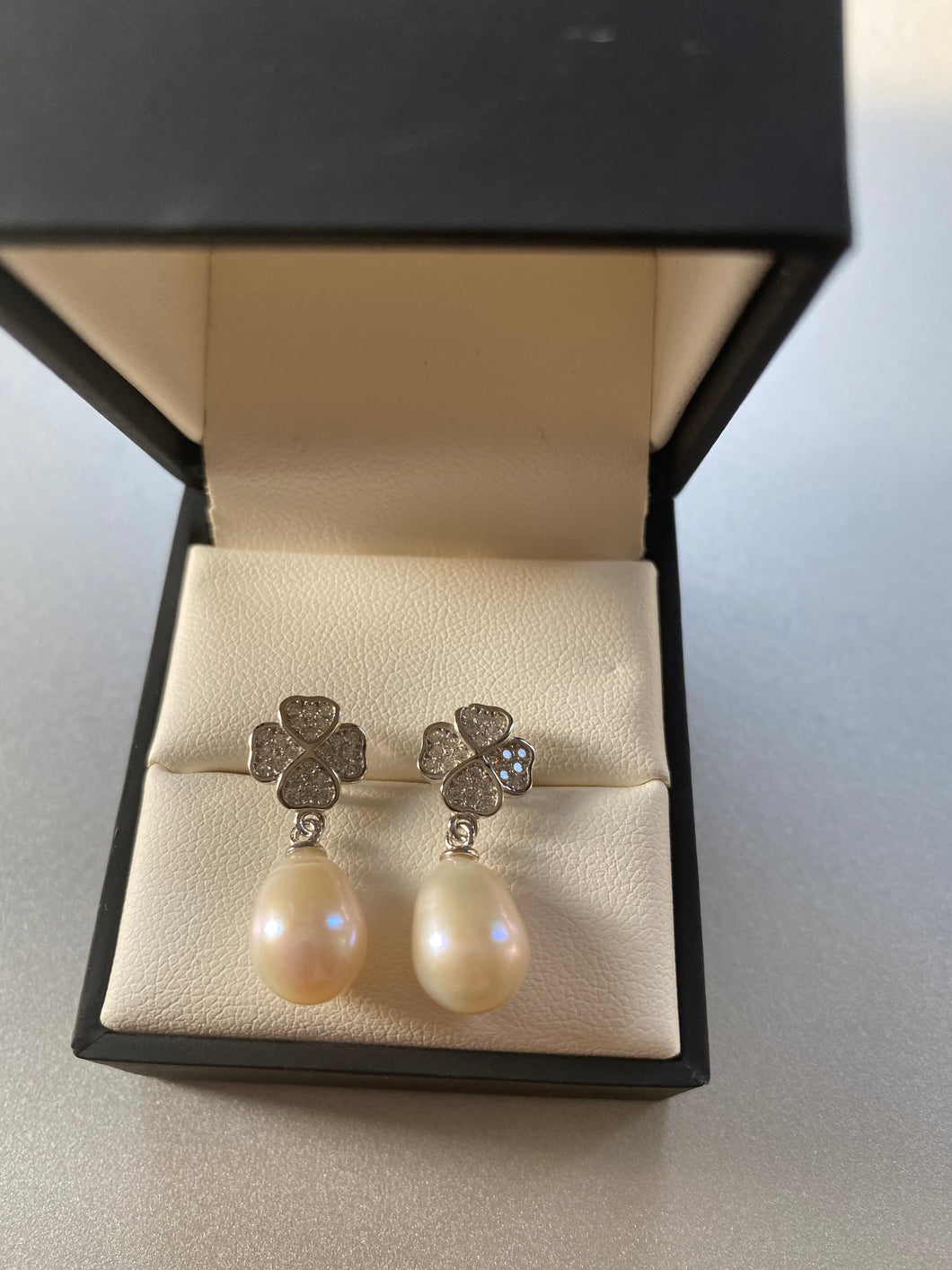 Sterling Pearl Clover 